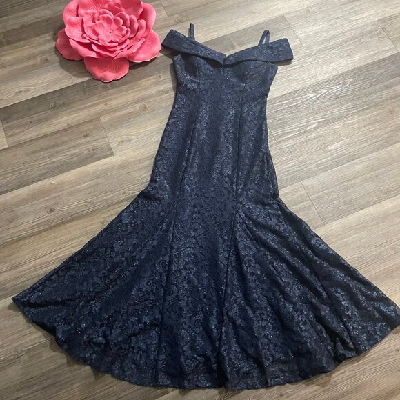 R & M RICHARDS‎ Womens Sz 6 PETITE Off-The-Shoulder Shimmer Lace Gown Navy Blue - Picture 3 of 13